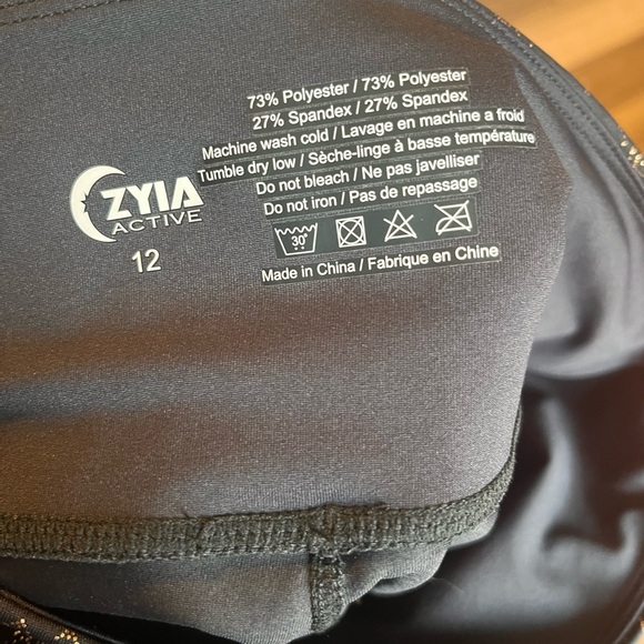 ZYIA Black Leggings 7/8 with gold accents - Picture 7 of 8